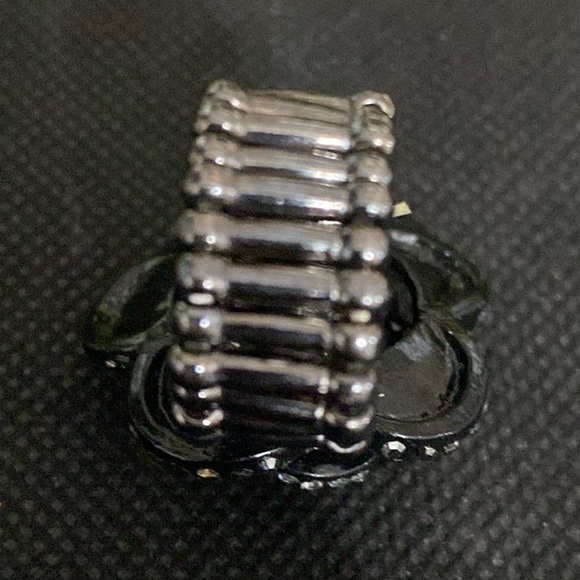 Vintage Black Floral rhinestone & Black Onyx Expandable ring - Size 9+ - Picture 6 of 9